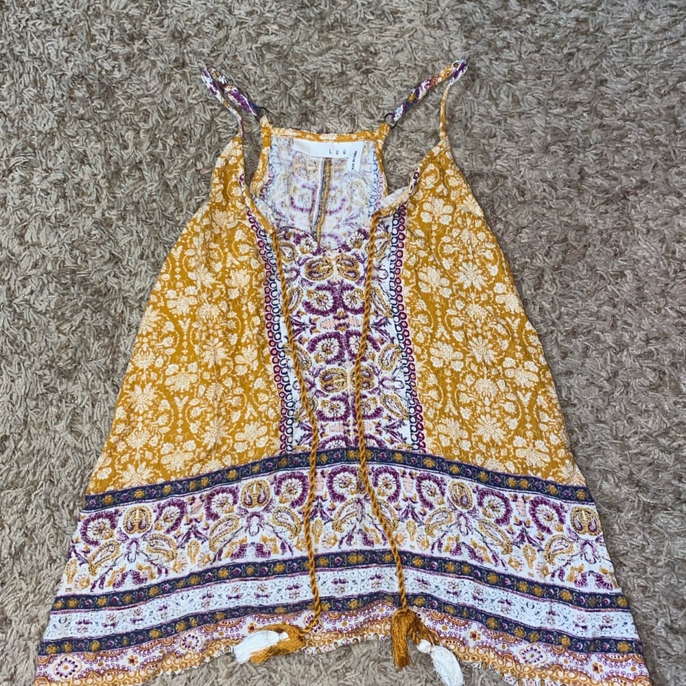 Luo yellow flowy top